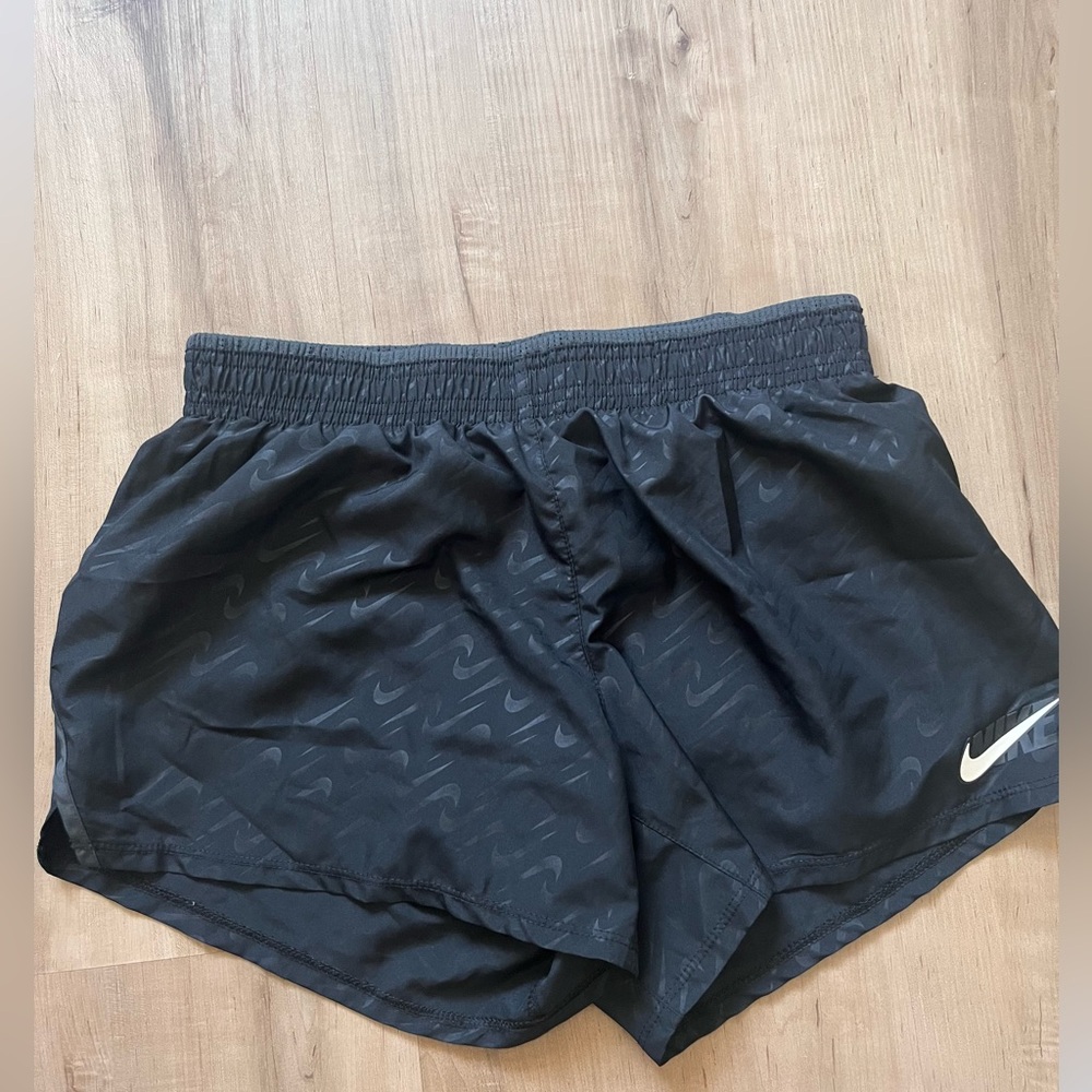 Women dri-fit running shorts. Size : small. Color :black.